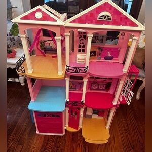 Barbie Dreamhouse Townhouse 2015 No furniture